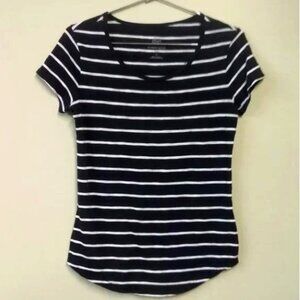 SO Perfect Scoop Striped Top Size Medium